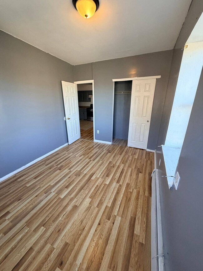 Building Photo - 392 Montauk Ave.