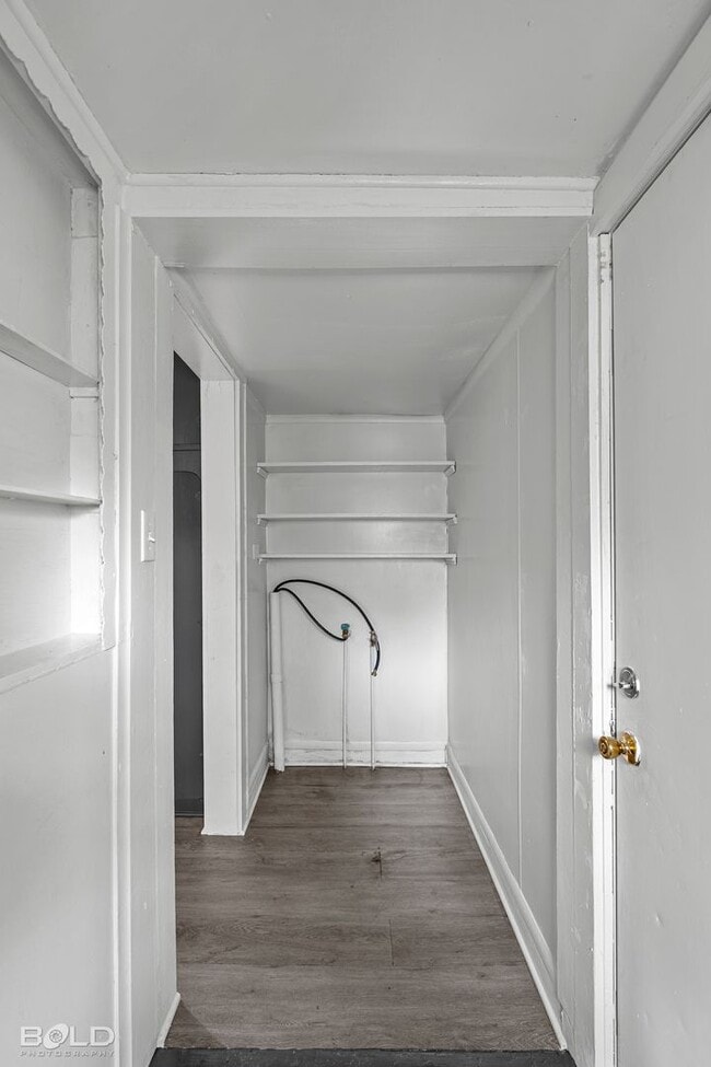 Building Photo - 154 E Wyandotte St