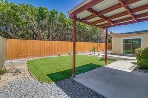 Building Photo - 9813 Medina Dr