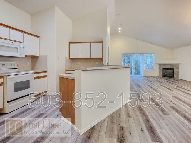 Building Photo - 13156 SW MENLOR Ln