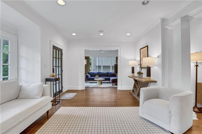 Building Photo - 355 8th St NE