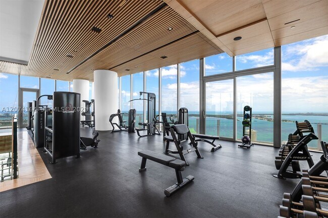 Building Photo - 300 S Biscayne Blvd