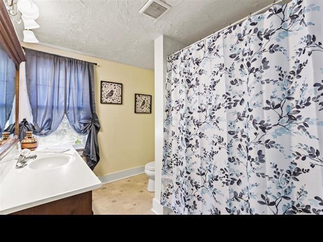 Building Photo - 1135 NY-295