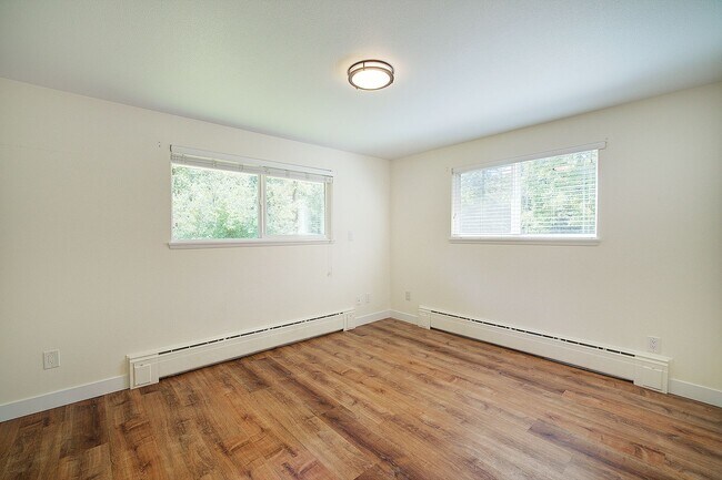 Building Photo - 3bd/1.75ba Issaquah Home