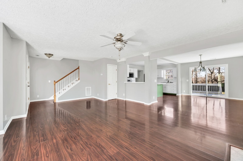 Building Photo - 121 Deer Ridge Ln