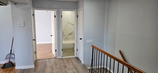 Building Photo - 20 Franklin Ln