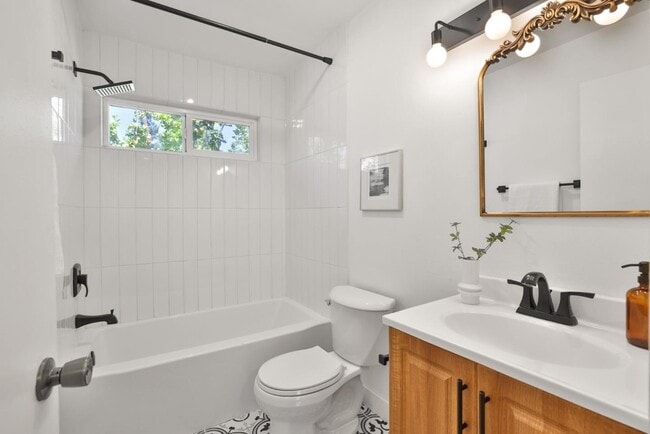 Building Photo - 5388 Fig Grove Ct