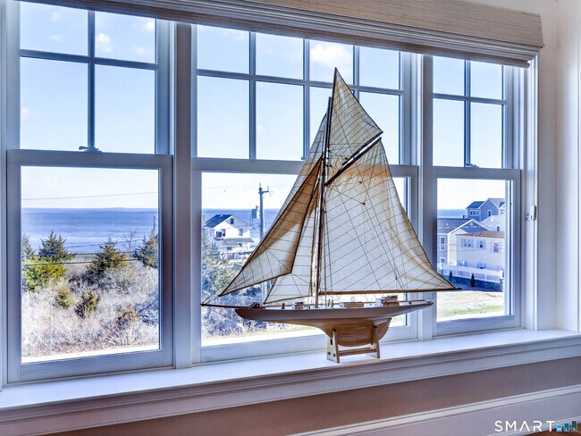 Building Photo - 505 Seaside Ave