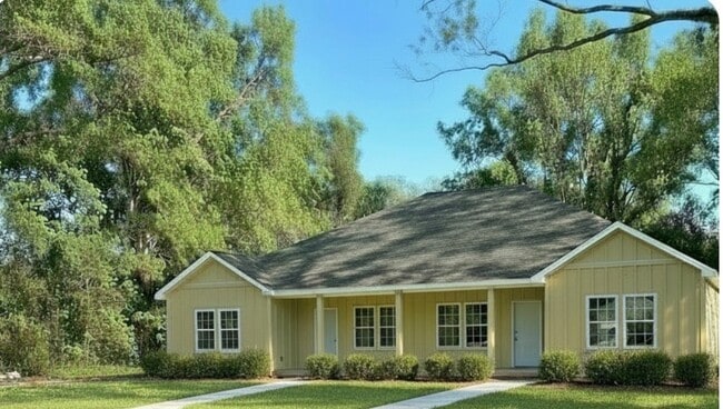 Building Photo - 14 Pine St