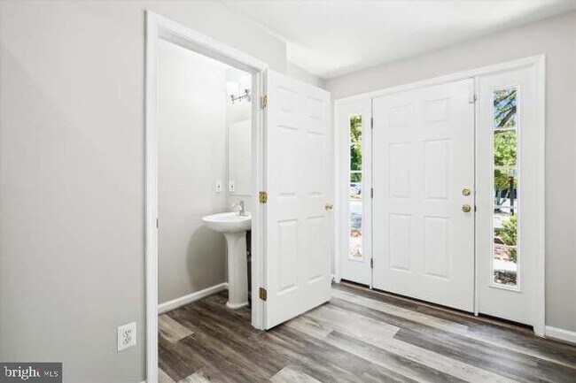 Building Photo - 13593 Beckingham Dr