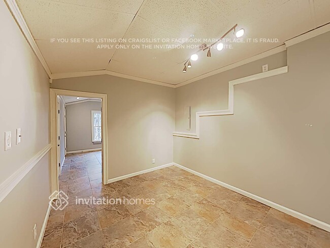 Building Photo - 3620 Broken Arrow Dr
