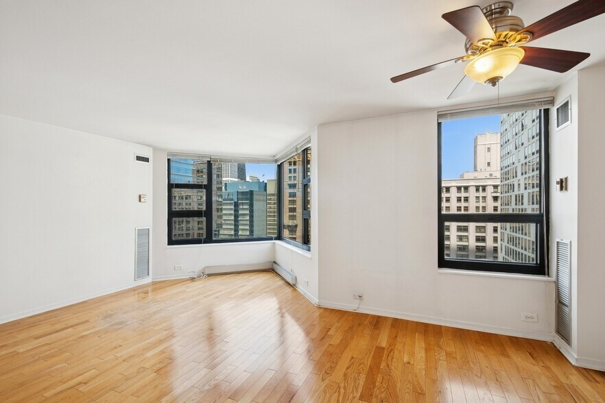 Building Photo - 401 E Ontario St