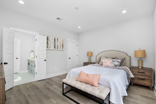 Building Photo - 2105 Sam Wilson St