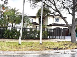 Building Photo - 9352 SW 155th Ave