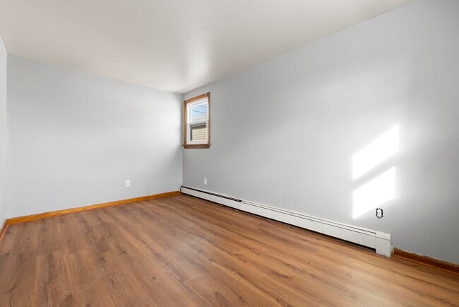 Building Photo - 336 Princeton Ave