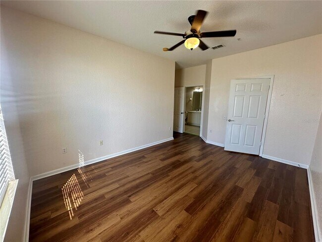 Building Photo - 6402 Cava Alta Dr