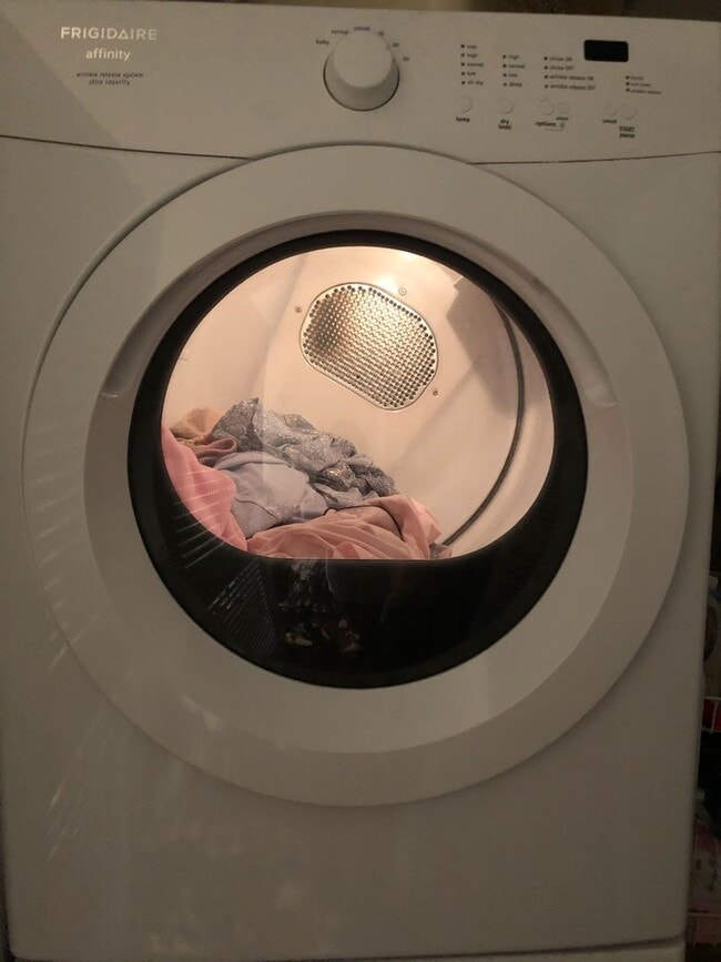 Building Photo - Waihonua at Kewalo 1-Bedroom Penthouse!