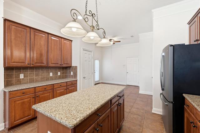 Building Photo - 8604 Naomi St