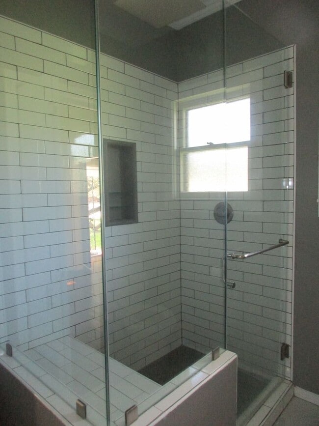 Building Photo - Charming Remodeled Home