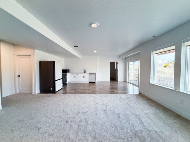 Building Photo - Spacious Family Home with Modern Upgrades