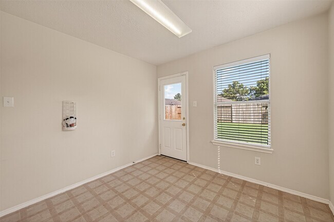 Building Photo - 19119 Yaupon Ranch Dr