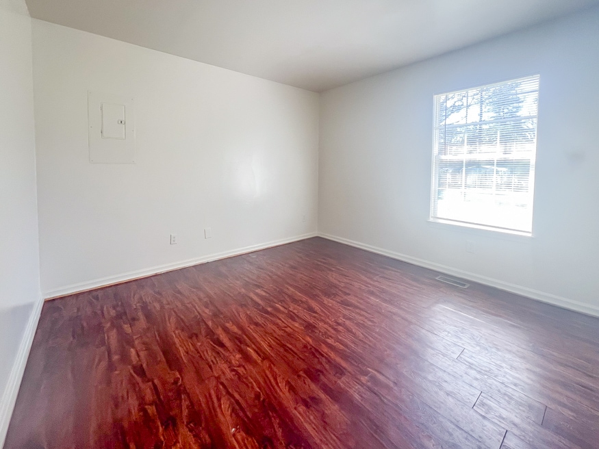 Building Photo - 160 Lancaster Creek Dr