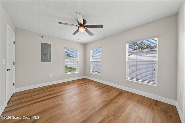 Building Photo - 510 Kennwood Ave