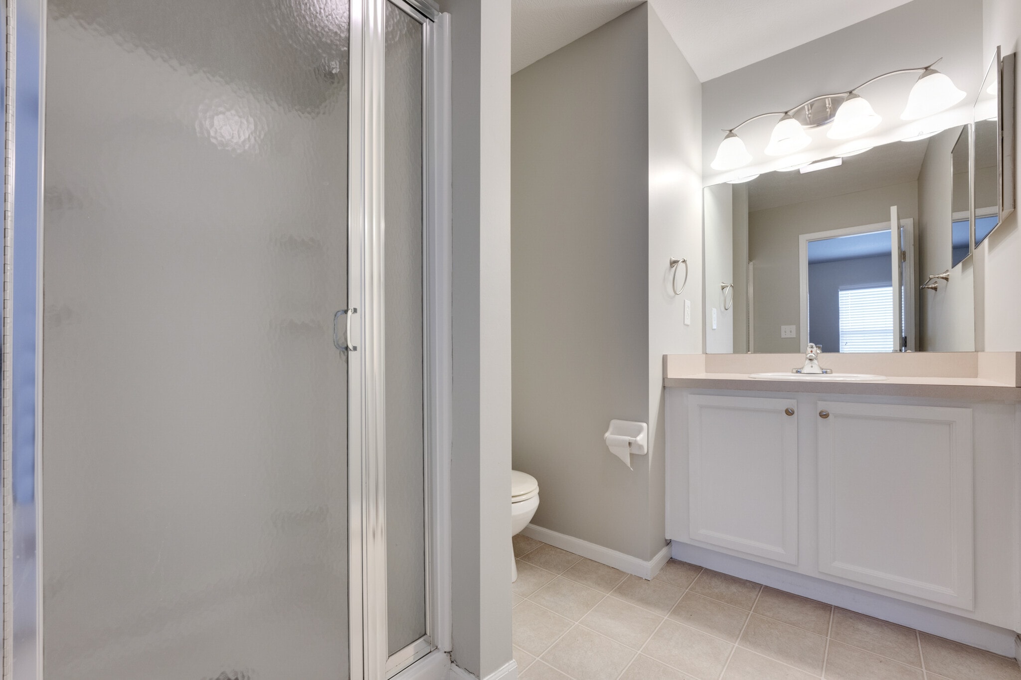 2nd Bedroom with Full Bath - 5757 High Rock Dr