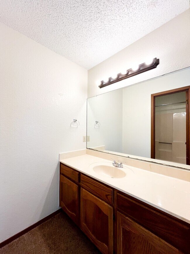 Building Photo - Available NOW!!!! Gorgeous 1 story, 3 bedroom, 2 bath, 2 car garage home with garage door opener....