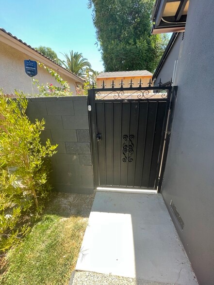 Building Photo - 20648 Cantlay St