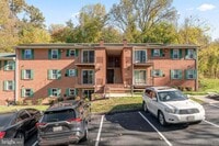 Building Photo - 3612 Court House Dr