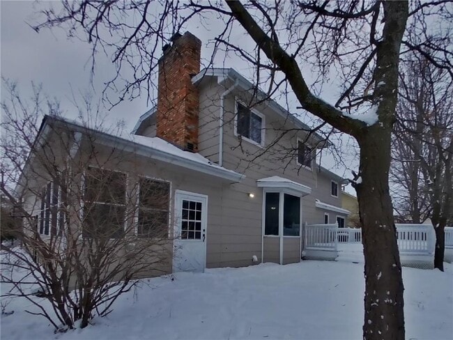 Building Photo - 4845 Orleans Ln N