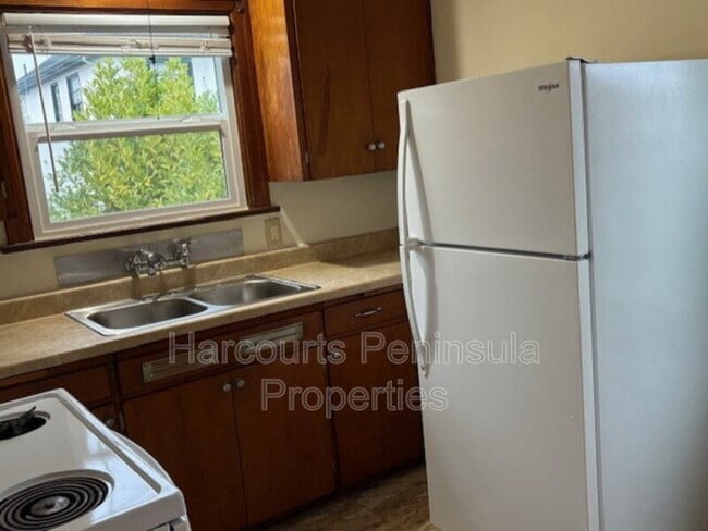 Building Photo - 949 Washington Ave