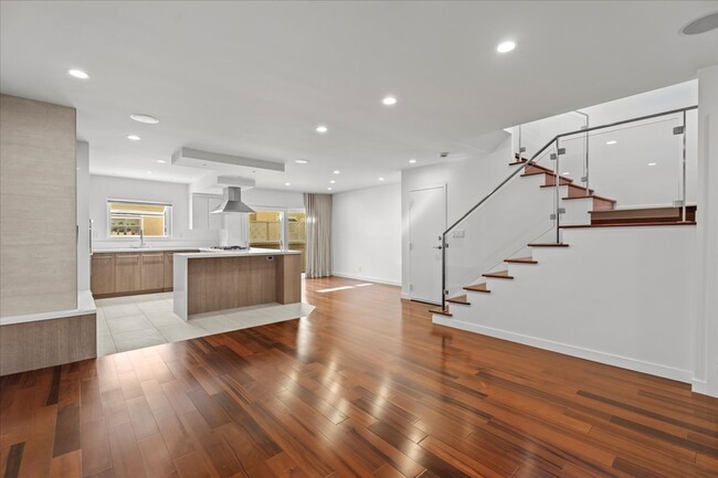 Building Photo - 1238 18th St