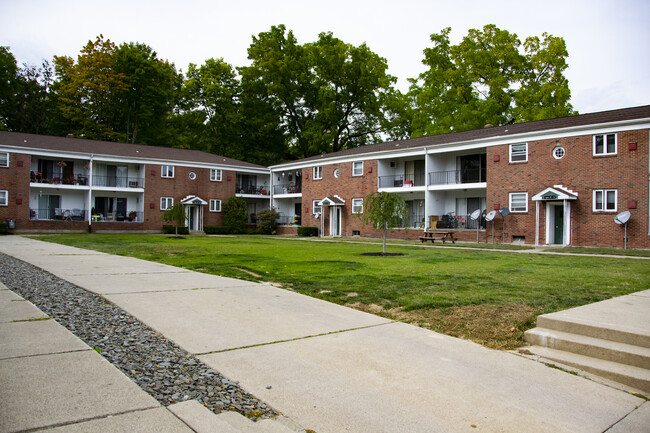 Building Photo - Chenango Courtyard