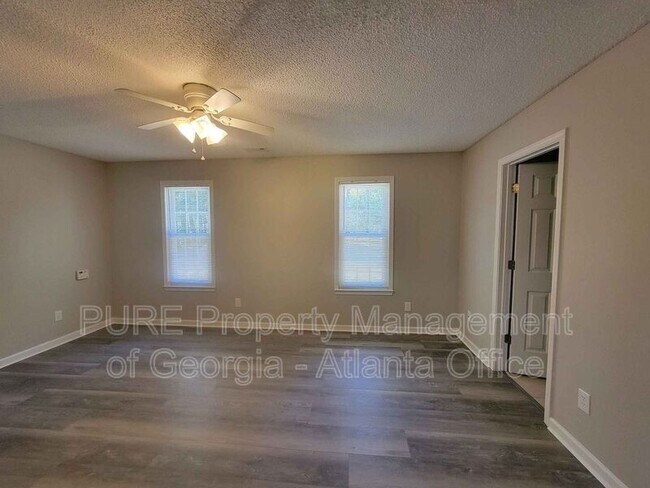 Building Photo - 102 Laguna Springs Dr