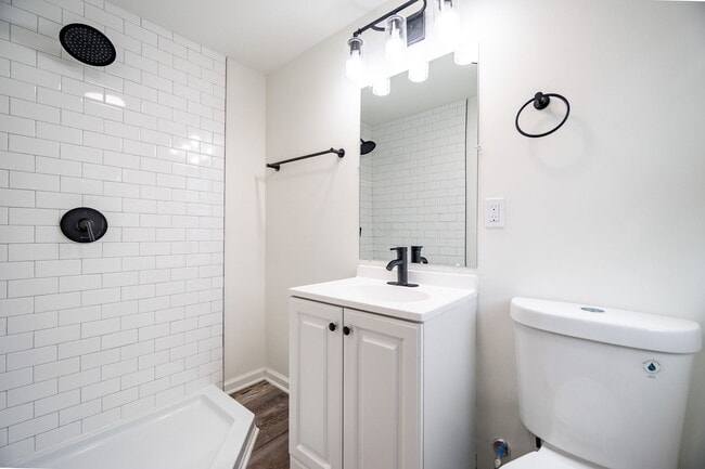 Building Photo - 210 Brehl Ave