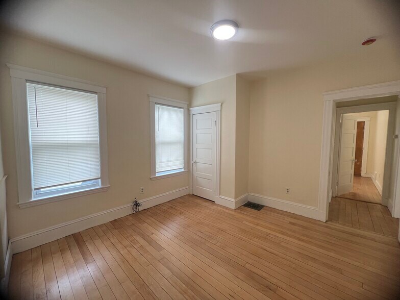 Building Photo - 65 Wareham St