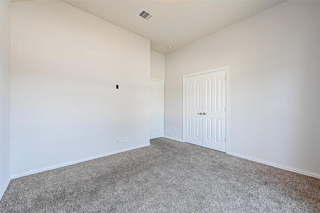 Building Photo - 24602 Forest Canopy Dr