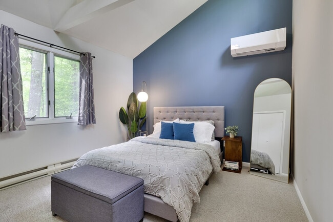 Building Photo - 141 Tommy's Ln