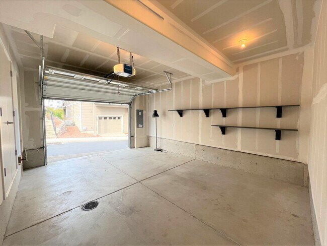 Building Photo - 28609 SW Villebois Dr N