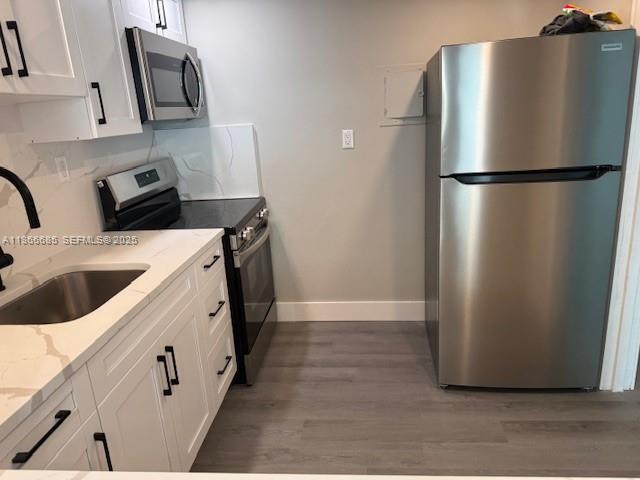 Building Photo - 5401 Collins Ave