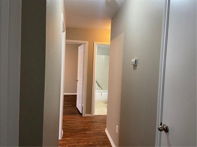 Building Photo - 1513 Big Bend Dr