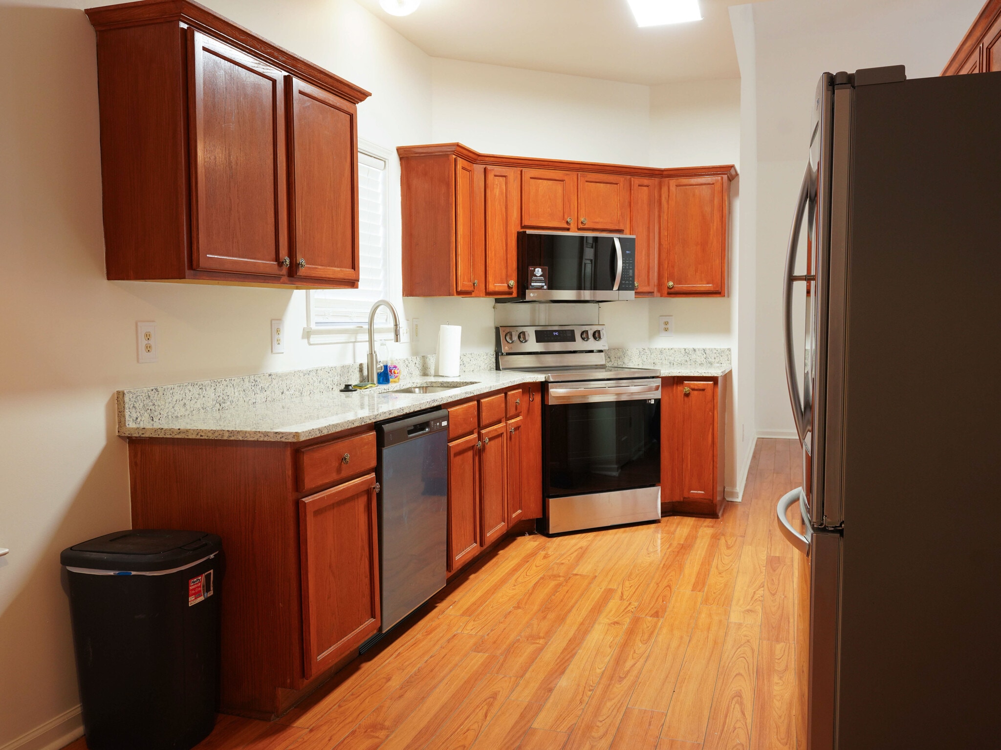 Kitchen w Granite Countertops - 1229 Misty Isle Dr