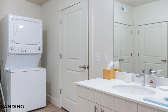 Building Photo - 2201 S 900 E