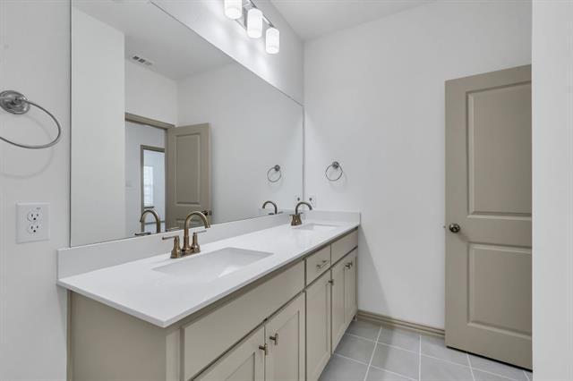 Building Photo - 8894 Scarp Hl Ln