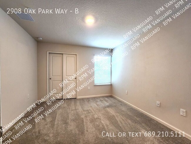 Building Photo - 2908 Oak Park Way