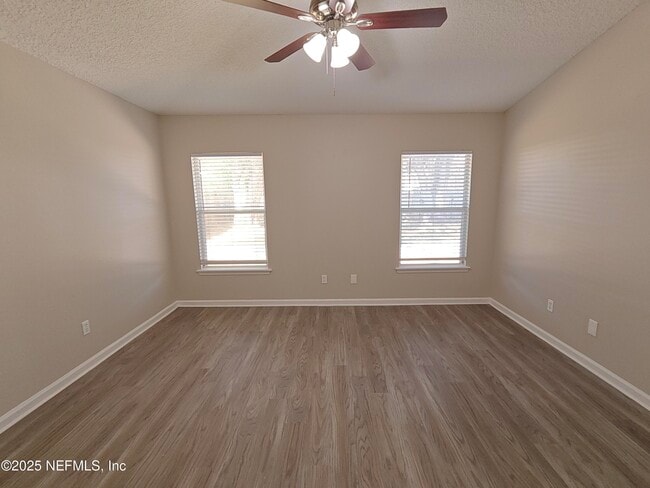 Building Photo - 1250 Bedrock Dr