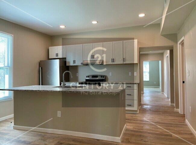 Building Photo - 319 Wyoming St