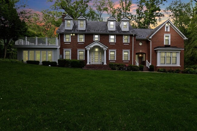 Building Photo - 6907 Bradley Blvd